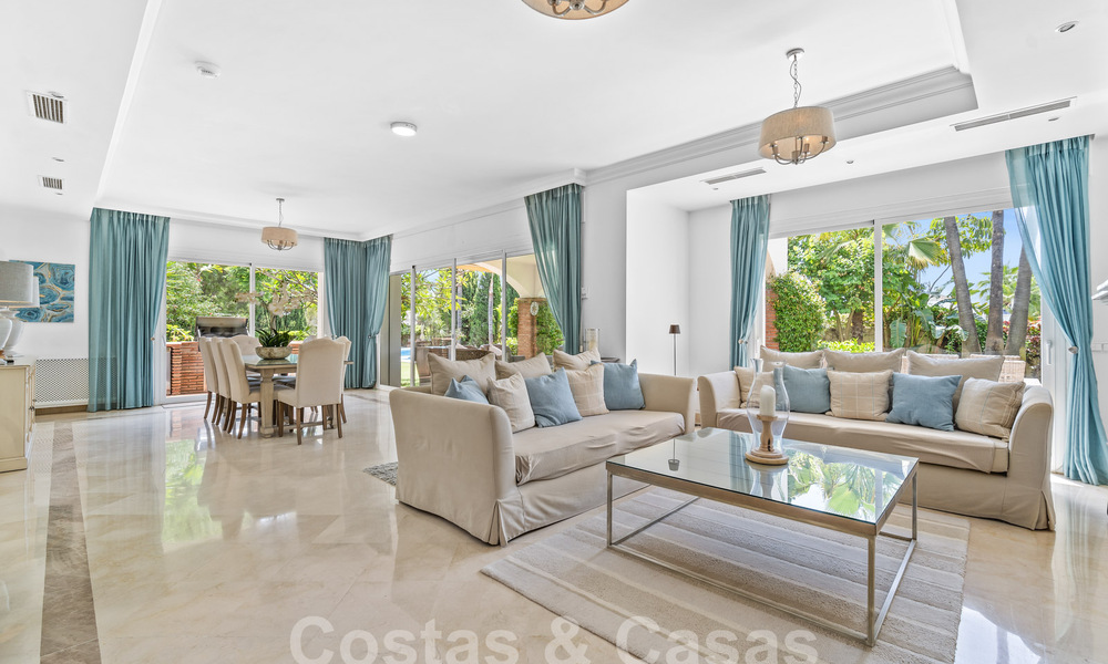 Luxury villa in a classic Spanish style for sale in gated golf resort of La Quinta, Marbella - Benahavis 58257