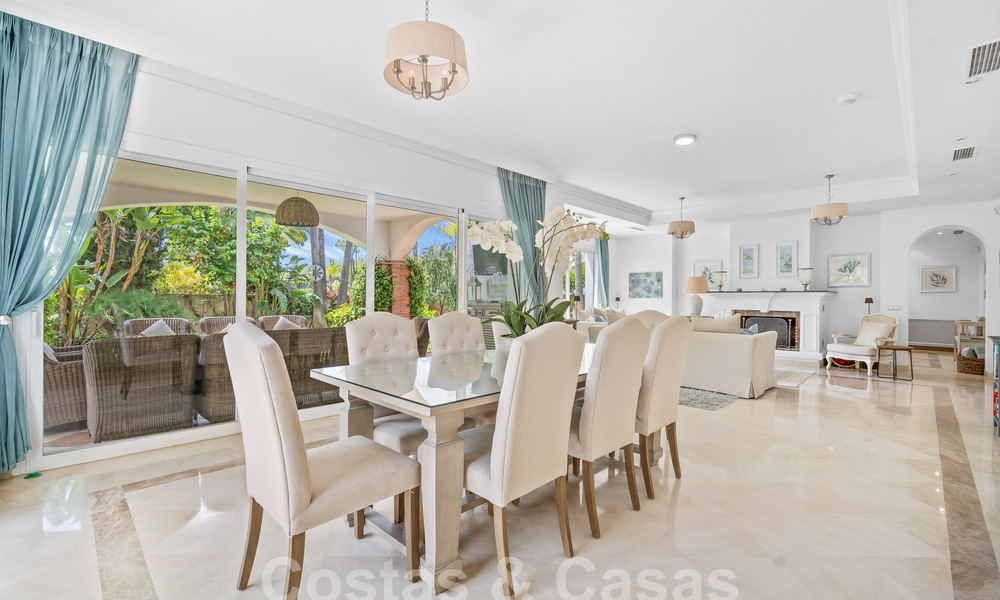 Luxury villa in a classic Spanish style for sale in gated golf resort of La Quinta, Marbella - Benahavis 58258