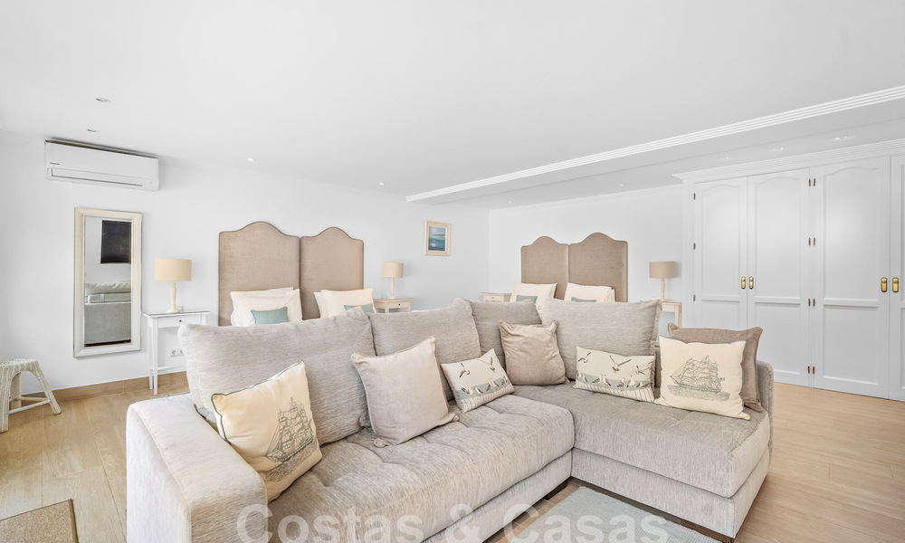 Luxury villa in a classic Spanish style for sale in gated golf resort of La Quinta, Marbella - Benahavis 58271