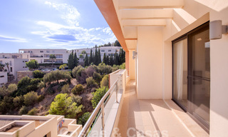 Modern penthouse on one level for sale with panoramic sea views, in a luxury complex of Los Monteros, Marbella 58276 