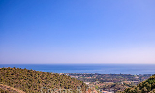 Modern penthouse on one level for sale with panoramic sea views, in a luxury complex of Los Monteros, Marbella 58292 