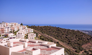 Modern penthouse on one level for sale with panoramic sea views, in a luxury complex of Los Monteros, Marbella 58293 