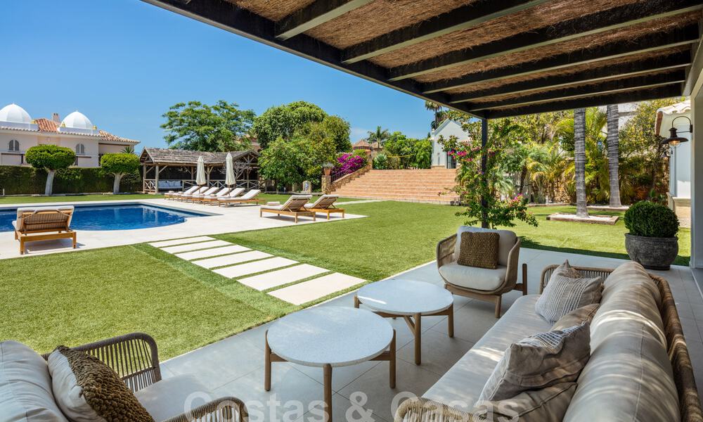 Charming luxury villa for sale with a traditional, Mediterranean architectural style on the New Golden Mile between Marbella and Estepona 57803