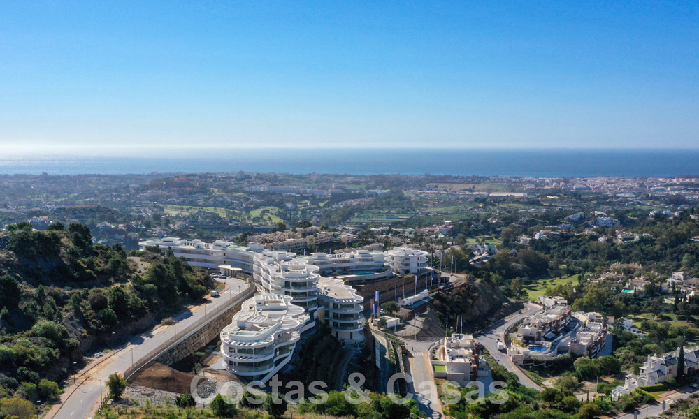 Prestigious, luxury apartment for sale with stunning sea, golf and mountain views in Marbella - Benahavis 58420