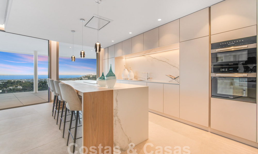 Prestigious, luxury apartment for sale with stunning sea, golf and mountain views in Marbella - Benahavis 58425