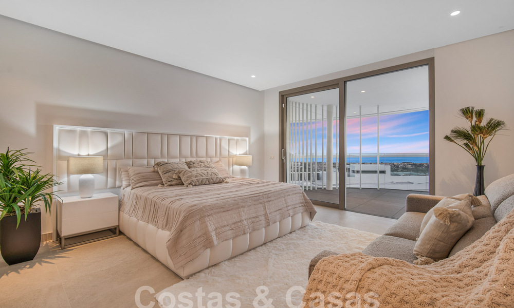 Prestigious, luxury apartment for sale with stunning sea, golf and mountain views in Marbella - Benahavis 58428