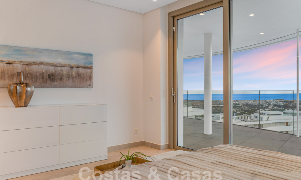 Prestigious, luxury apartment for sale with stunning sea, golf and mountain views in Marbella - Benahavis 58433