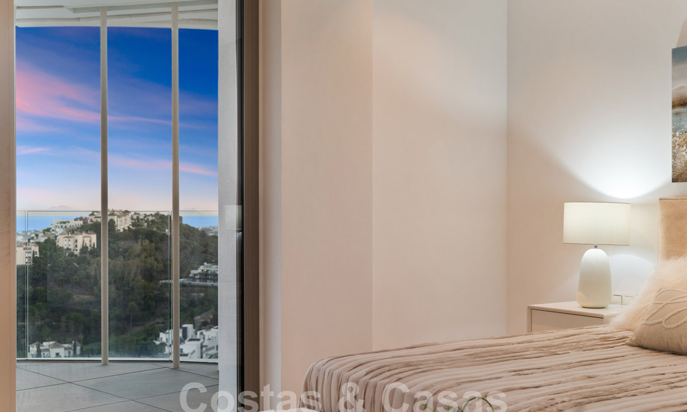 Prestigious, luxury apartment for sale with stunning sea, golf and mountain views in Marbella - Benahavis 58434