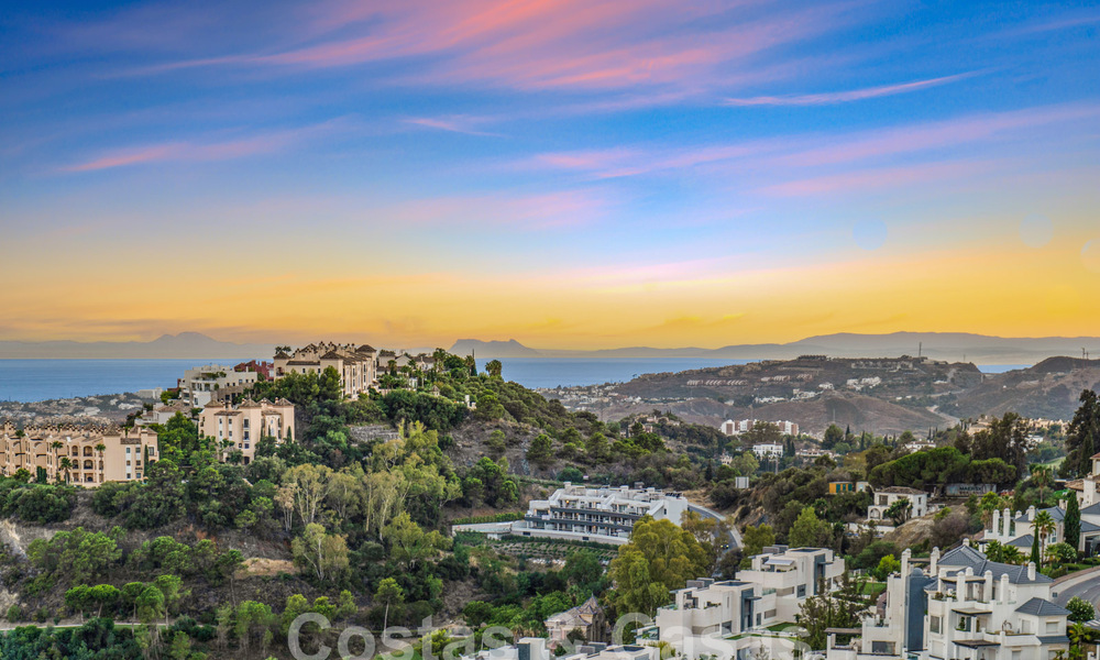 Prestigious, luxury apartment for sale with stunning sea, golf and mountain views in Marbella - Benahavis 58436