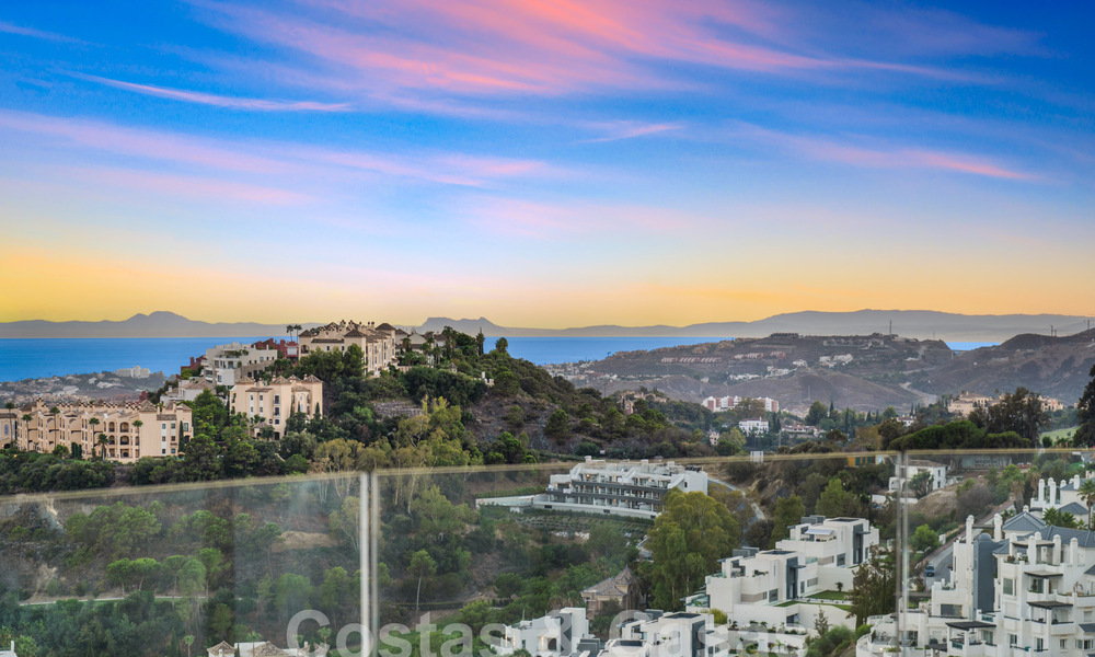 Prestigious, luxury apartment for sale with stunning sea, golf and mountain views in Marbella - Benahavis 58438