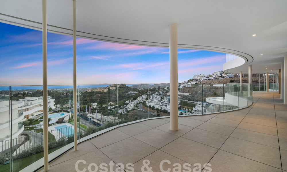 Prestigious, luxury apartment for sale with stunning sea, golf and mountain views in Marbella - Benahavis 58439