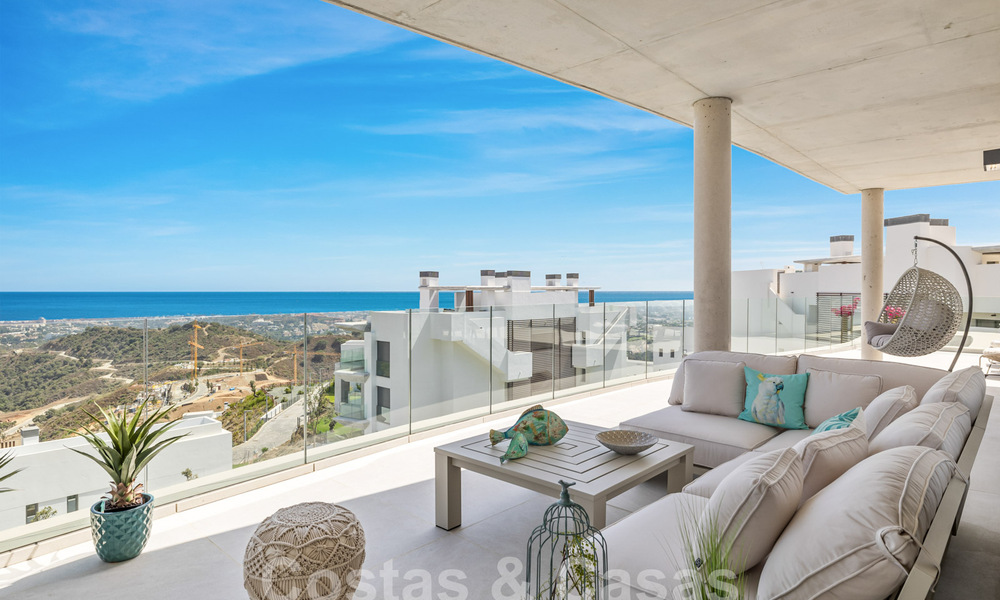 Brand new, modernist penthouse for sale, in an exclusive golf resort in the hills of Marbella - Benahavis 58372