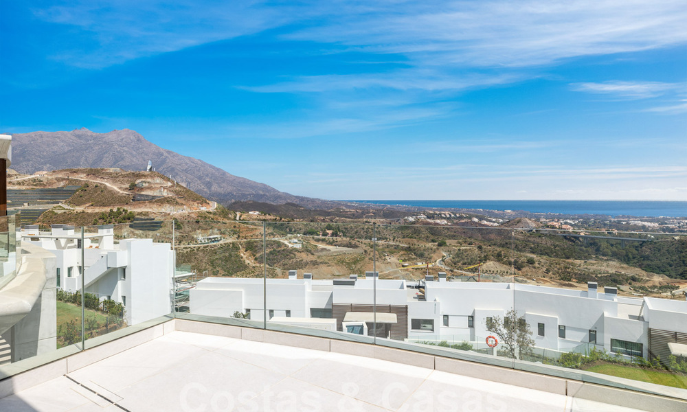 Brand new, modernist penthouse for sale, in an exclusive golf resort in the hills of Marbella - Benahavis 58403