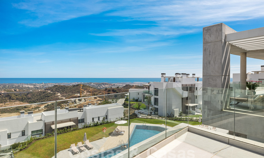 Brand new, modernist penthouse for sale, in an exclusive golf resort in the hills of Marbella - Benahavis 58408