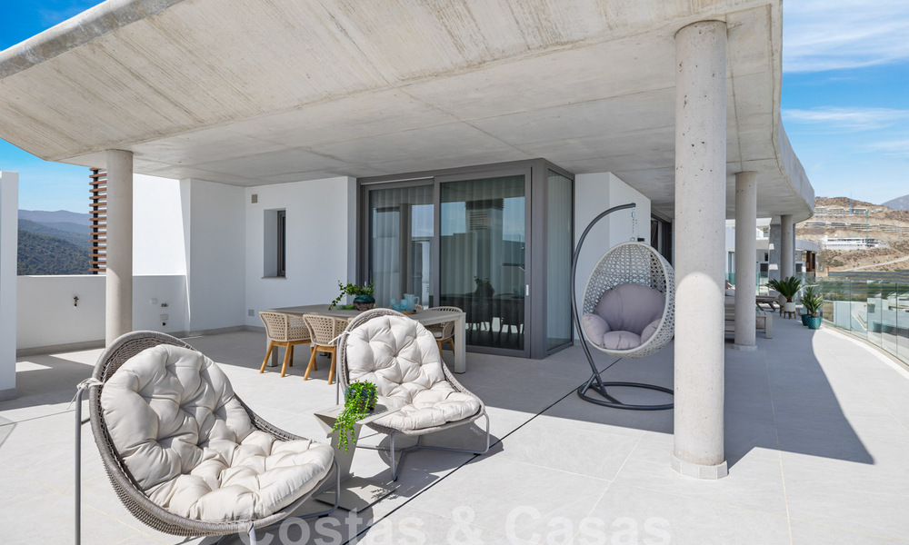 Brand new, modernist penthouse for sale, in an exclusive golf resort in the hills of Marbella - Benahavis 58414