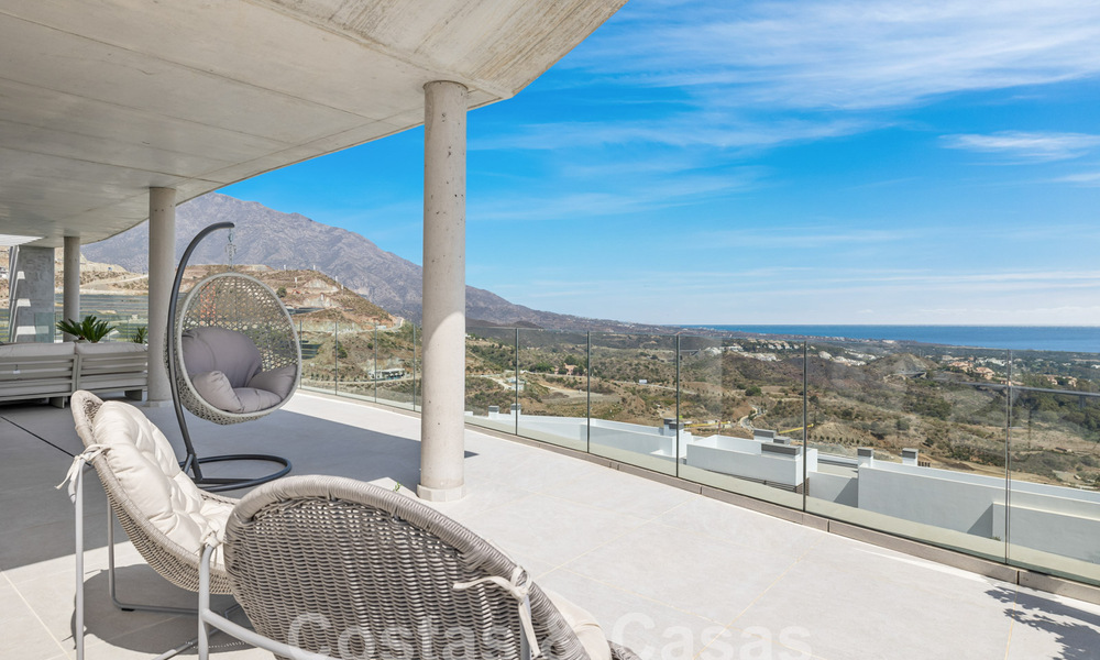 Brand new, modernist penthouse for sale, in an exclusive golf resort in the hills of Marbella - Benahavis 58415