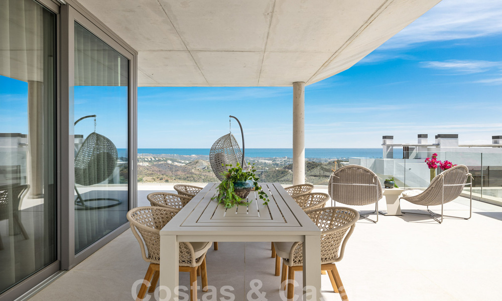 Brand new, modernist penthouse for sale, in an exclusive golf resort in the hills of Marbella - Benahavis 58416