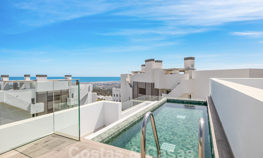 Brand new, modernist penthouse for sale, in an exclusive golf resort in the hills of Marbella - Benahavis 58419