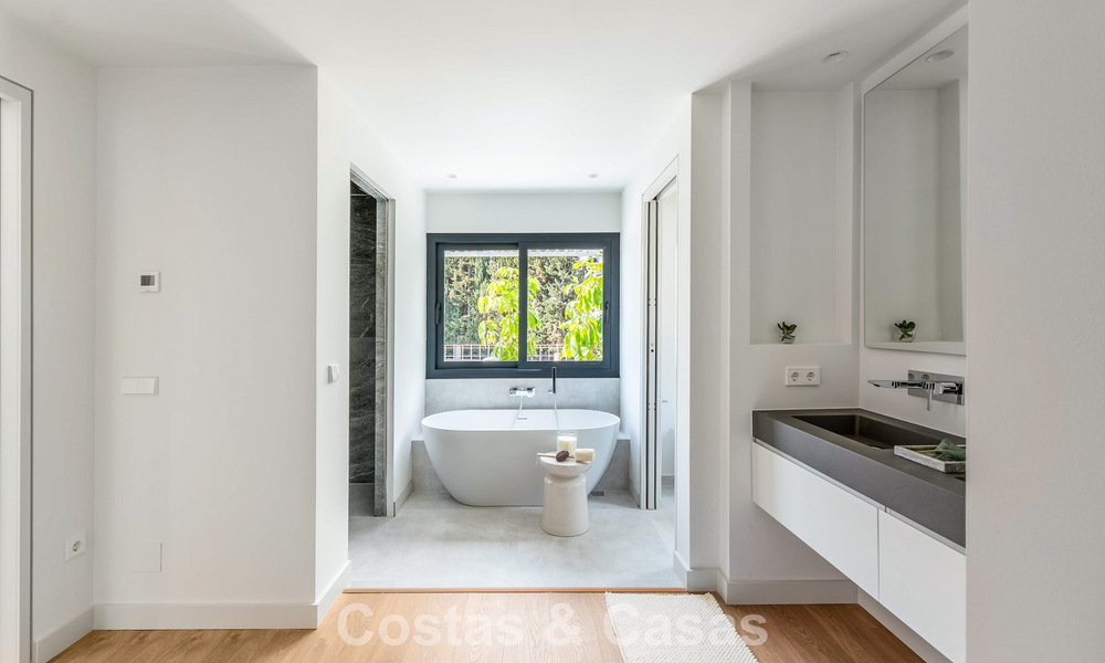 Mediterranean luxury villa for sale in the heart of Nueva Andalucia, Marbella 777715
