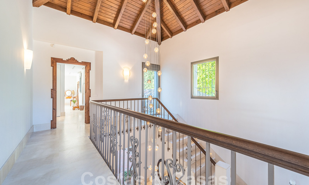 Mediterranean villa for sale within walking distance of the beach on the New Golden Mile between Marbella and Estepona 57909