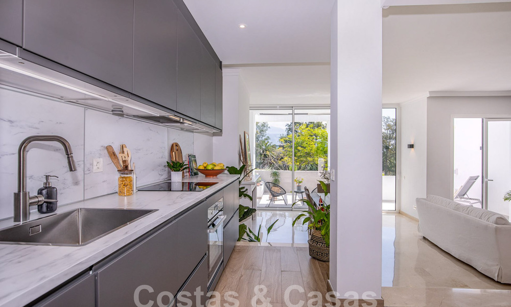 Spacious townhouse for sale with 360° views, adjacent to golf course in La Quinta golf resort, Marbella - Benahavis 57983