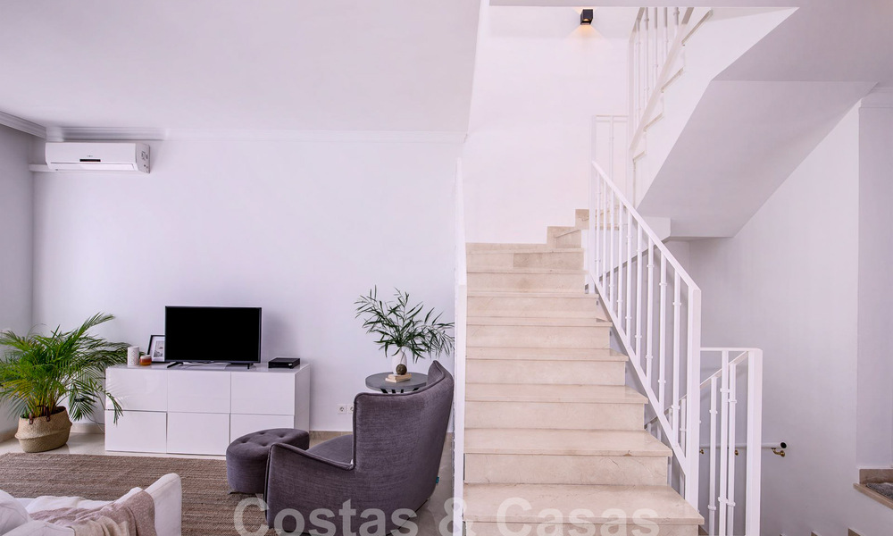 Spacious townhouse for sale with 360° views, adjacent to golf course in La Quinta golf resort, Marbella - Benahavis 57987