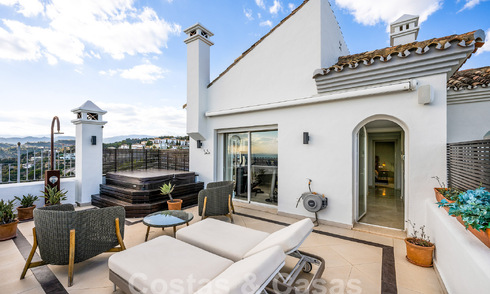 Triplex penthouse for sale with panoramic sea views in the hills of Marbella - Benahavis 58010