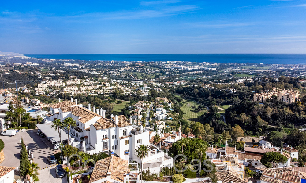 Penthouse for sale with panoramic sea views in the hills of Marbella - Benahavis 67397