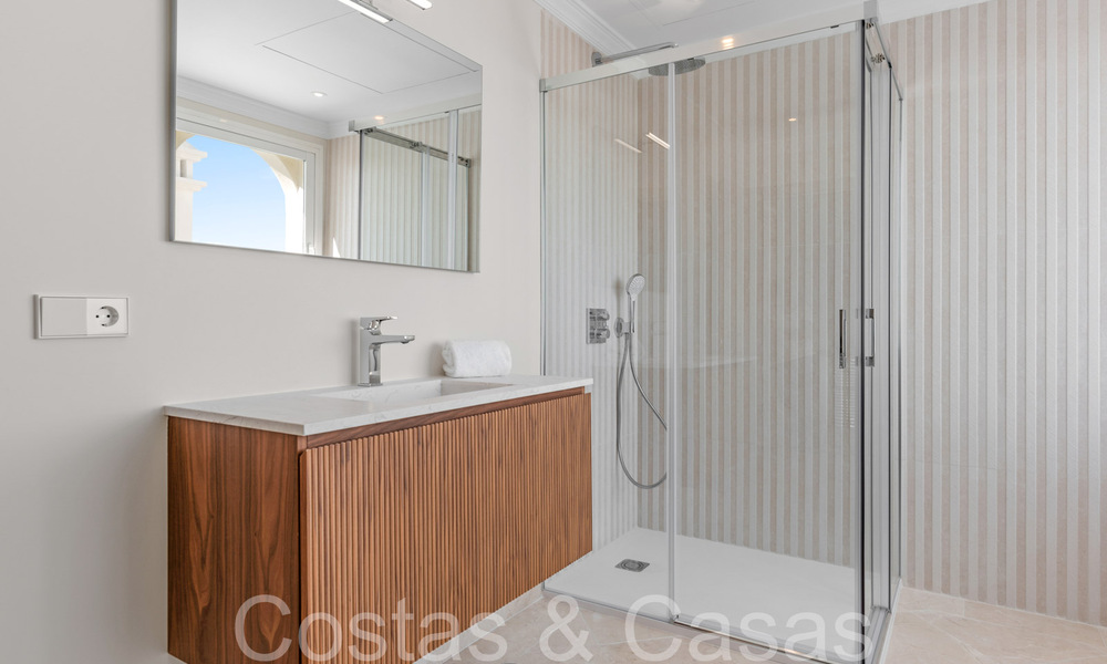 Penthouse for sale with panoramic sea views in the hills of Marbella - Benahavis 67416