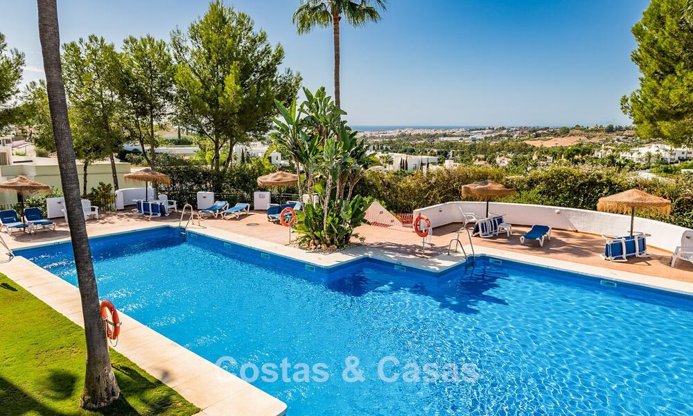 Charming garden apartment for sale in a privileged residential complex in La Quinta, Marbella - Benahavis 58579