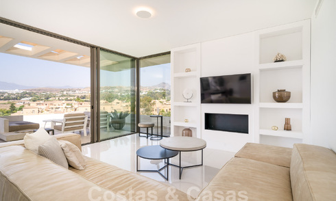 Modern design penthouse with spacious terraces for sale on the New Golden Mile between Marbella and Estepona 58789
