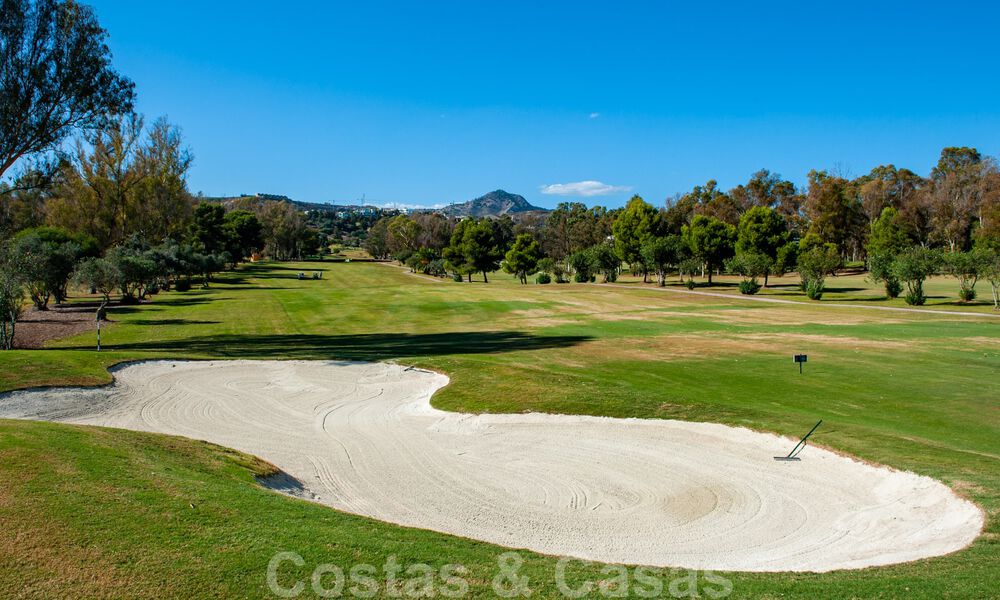 Modern design penthouse with spacious terraces for sale on the New Golden Mile between Marbella and Estepona 58809