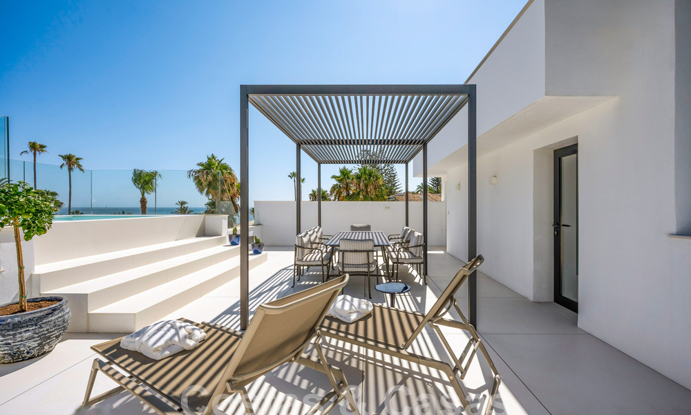 Modernist luxury villa for sale a stone's throw from the beach and all amenities, with sea view in San Pedro, Marbella 58670