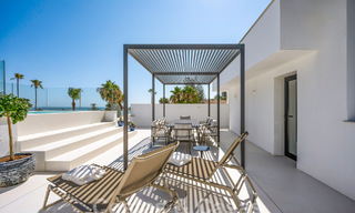 Modernist luxury villa for sale a stone's throw from the beach and all amenities, with sea view in San Pedro, Marbella 58670 