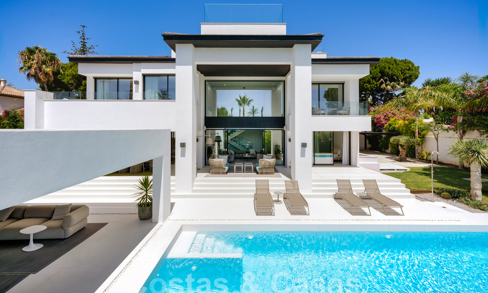 Modernist luxury villa for sale a stone's throw from the beach and all amenities, with sea view in San Pedro, Marbella 58677