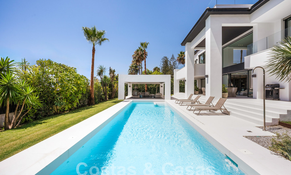Modernist luxury villa for sale a stone's throw from the beach and all amenities, with sea view in San Pedro, Marbella 58684