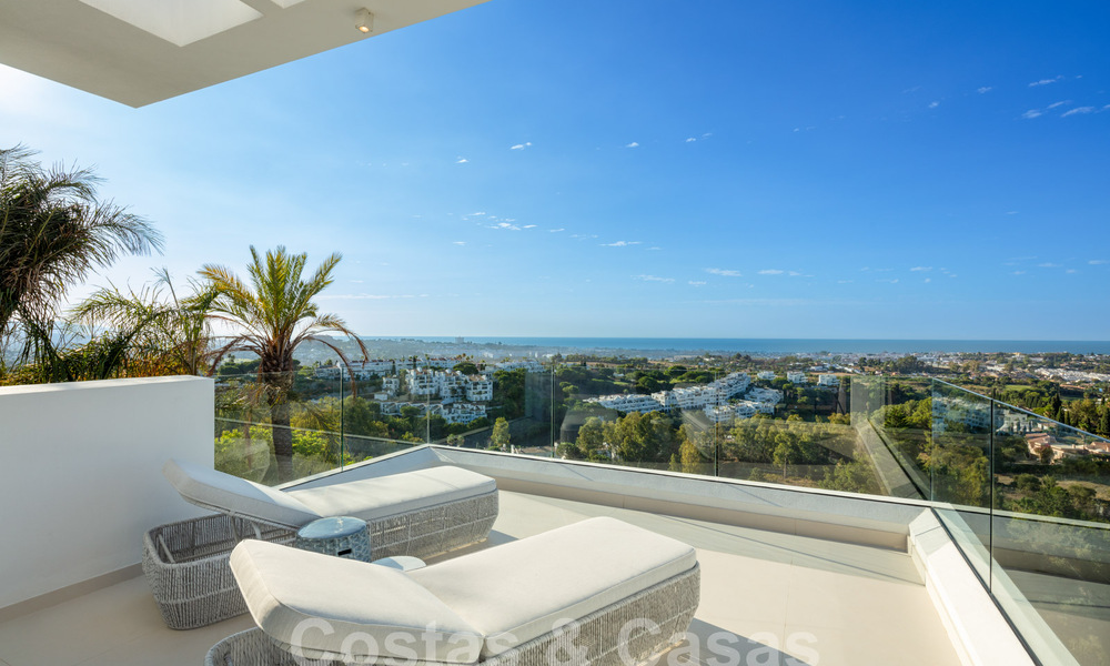 Prestigious, modern luxury villa for sale with breathtaking sea views in gated community in Marbella - Benahavis 58701