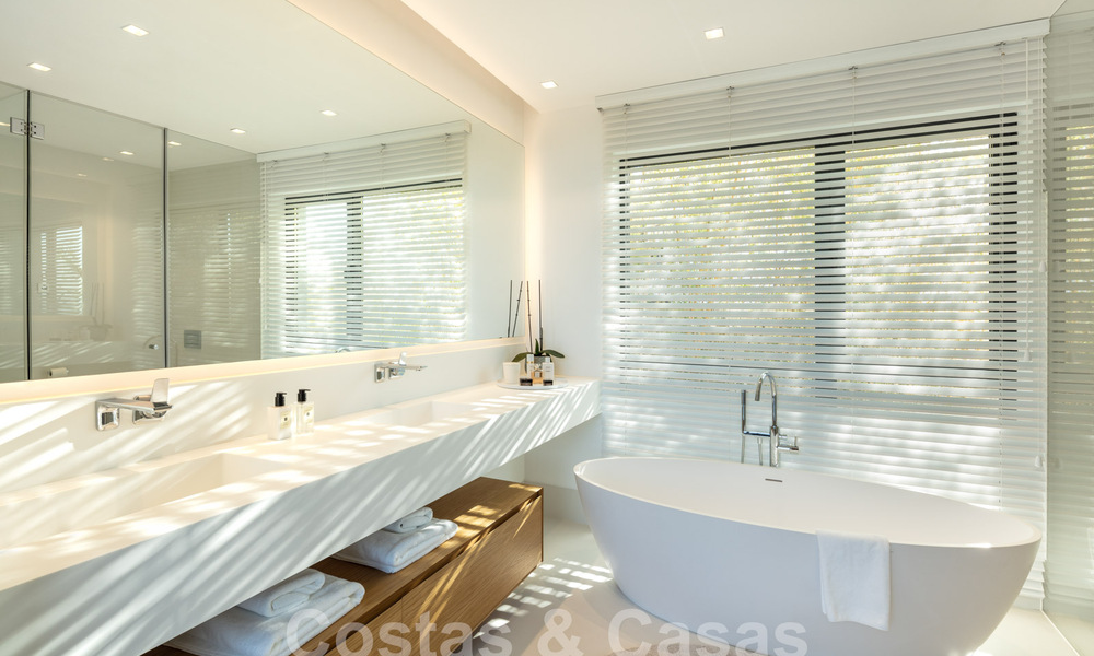 Prestigious, modern luxury villa for sale with breathtaking sea views in gated community in Marbella - Benahavis 58703