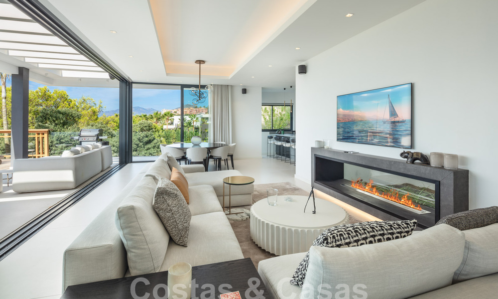 Prestigious, modern luxury villa for sale with breathtaking sea views in gated community in Marbella - Benahavis 58713