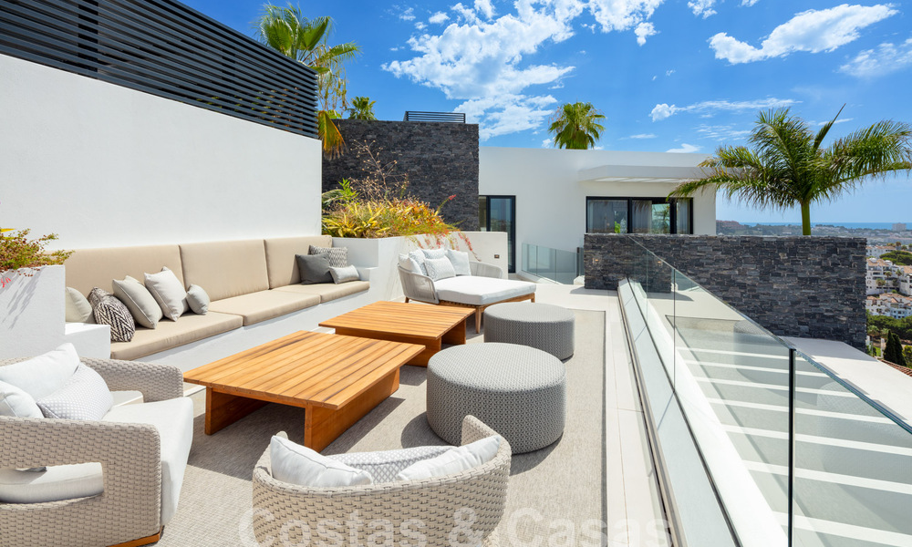 Prestigious, modern luxury villa for sale with breathtaking sea views in gated community in Marbella - Benahavis 58729