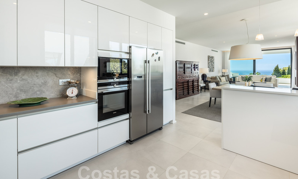 Spacious modern penthouse for sale with phenomenal sea views in the exclusive Sierra Blanca in Marbella 58743