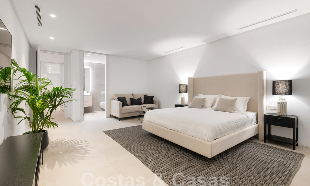 Move-in ready, contemporary luxury villa for sale within walking distance of Puerto Banus and the beach in San Pedro, Marbella 59013