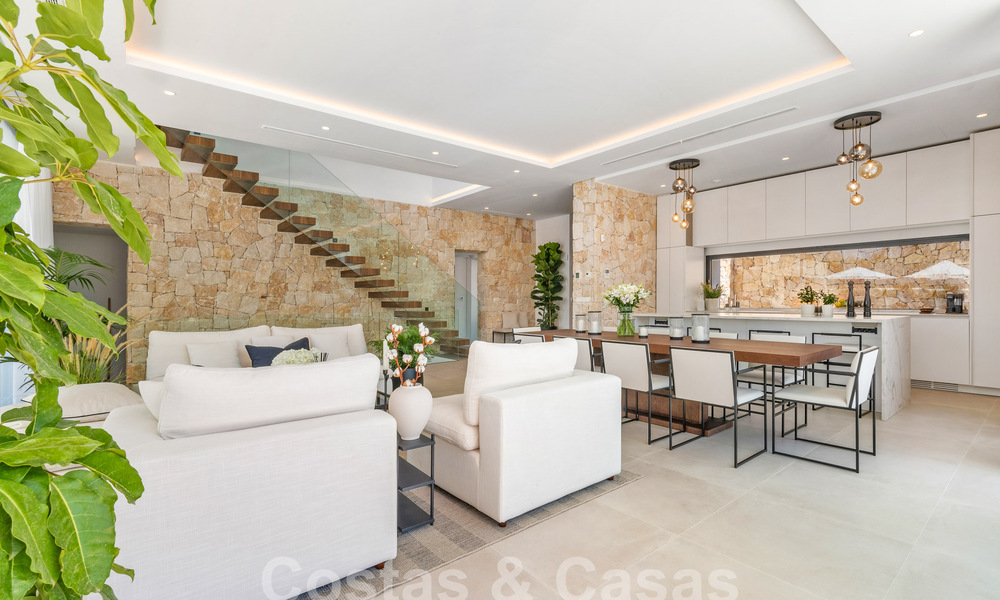 Move-in ready, contemporary luxury villa for sale within walking distance of Puerto Banus and the beach in San Pedro, Marbella 59018