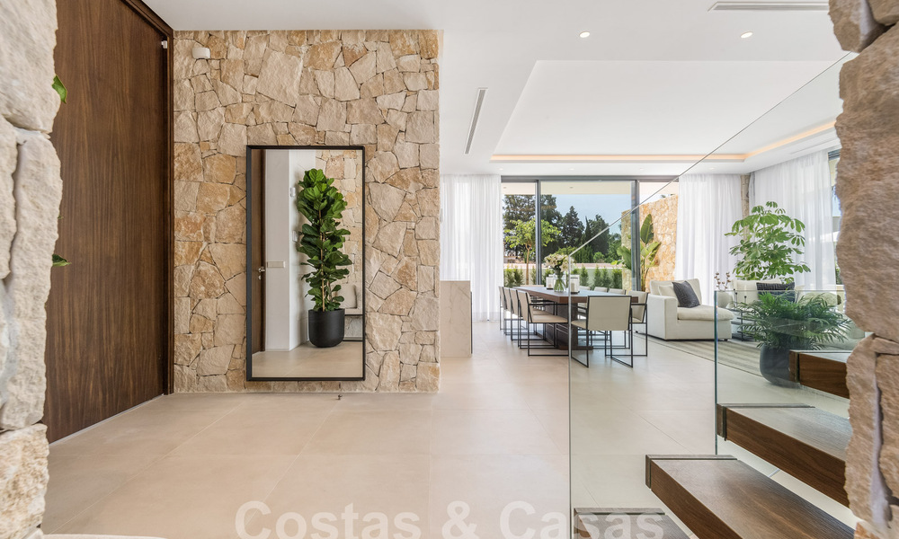 Move-in ready, contemporary luxury villa for sale within walking distance of Puerto Banus and the beach in San Pedro, Marbella 59020