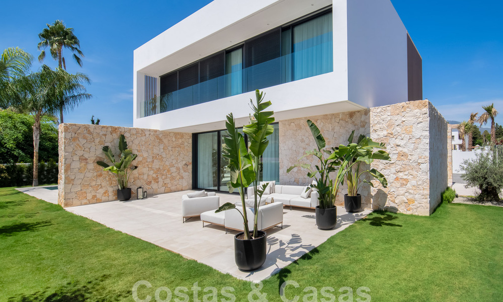 Move-in ready, contemporary luxury villa for sale within walking distance of Puerto Banus and the beach in San Pedro, Marbella 59025