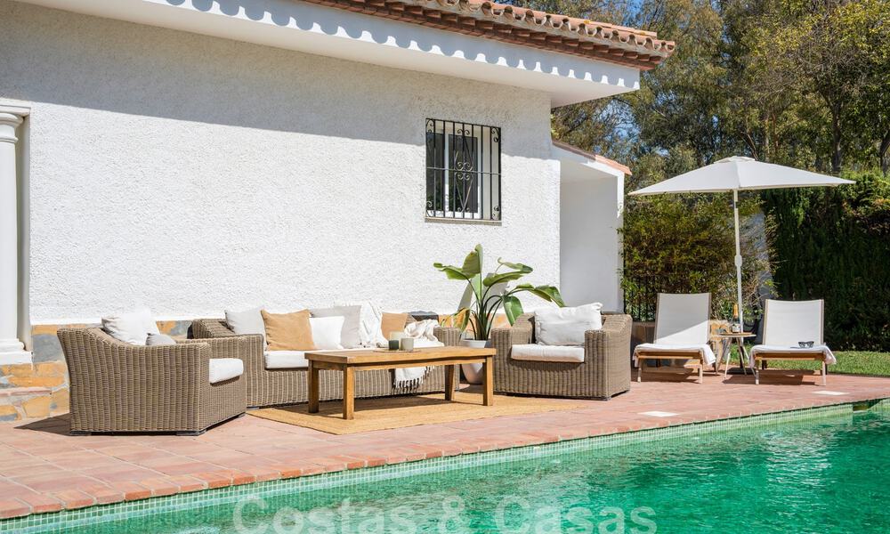 Traditional single storey villa for sale, beachside on the New Golden Mile, Marbella - Estepona 58890