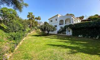 Spanish villa for sale with large garden close to amenities in East Marbella 58910 