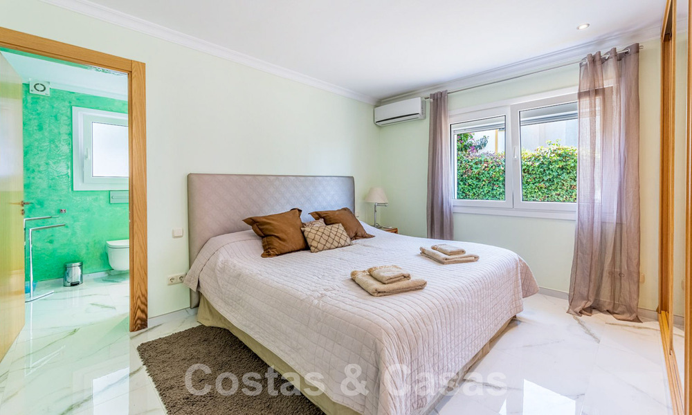 Spanish villa for sale with large garden close to amenities in East Marbella 58921