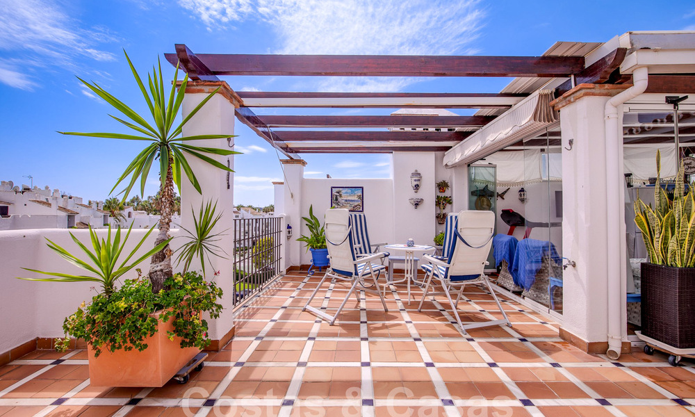 Penthouse for sale with spacious roof terrace and 360° views, a stone's throw from the beach and centre of Puerto Banus, Marbella. Reduced to sell! 59042