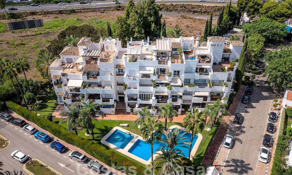 Penthouse for sale with spacious roof terrace and 360° views, a stone's throw from the beach and centre of Puerto Banus, Marbella. Reduced to sell! 59063